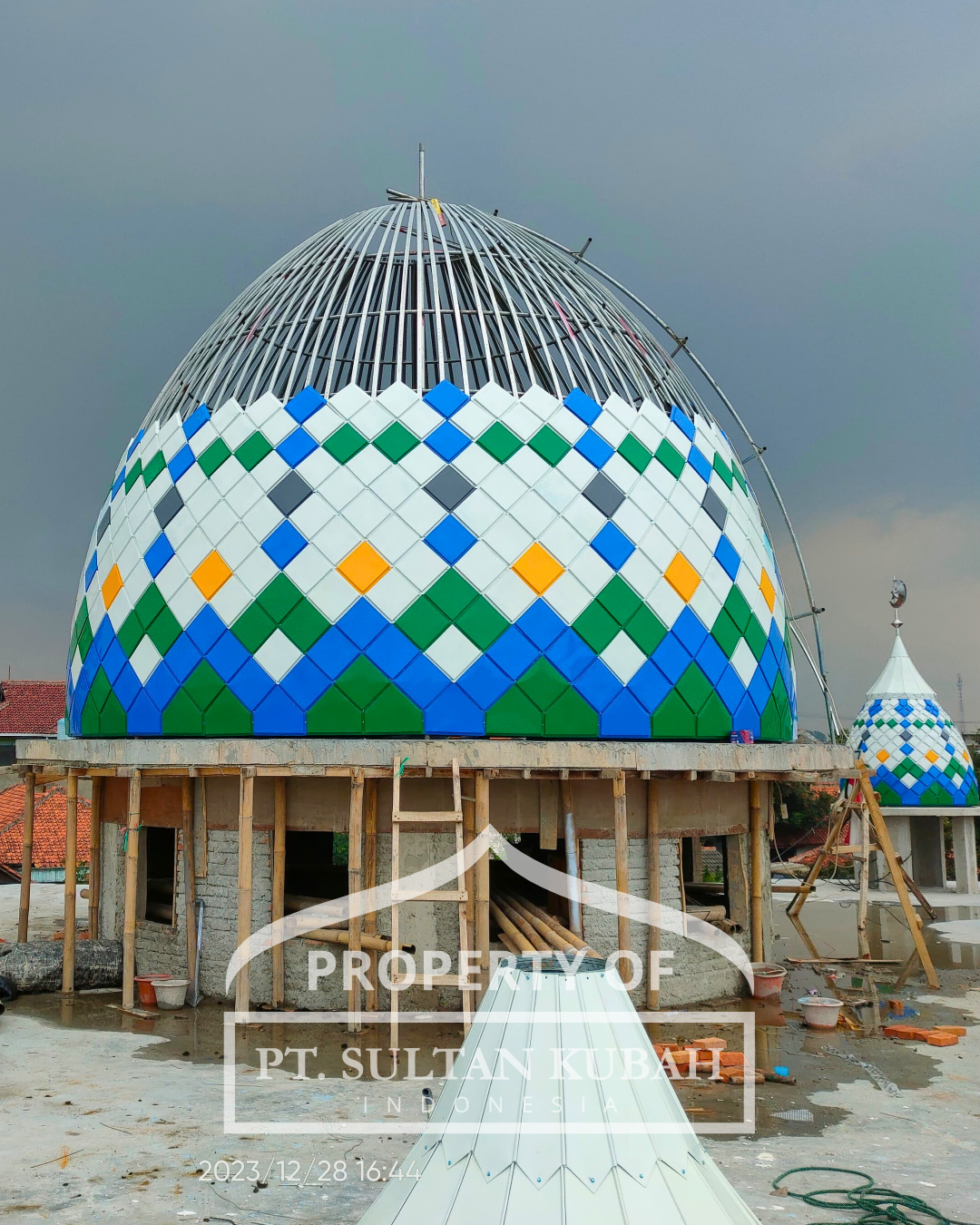 JUAL KUBAH MASJID TAHAN LAMA DI KEC. SENTANI KOTA, KAB. JAYAPURA, PAPUA (WA: 085117506337)