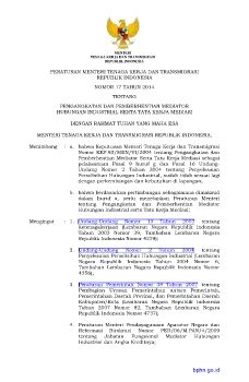 PERATURAN MENTERI TENAGA KERJA DAN TRANSMIGRASI REPUBLIK INDONESIA NOMOR 17 TAHUN 2014 TENTANG PENGANGKATAN DAN PEMBERHENTIAN MEDIATOR HUBUNGAN INDUSTRIAL SERTA TATA KERJA MEDIASI 
