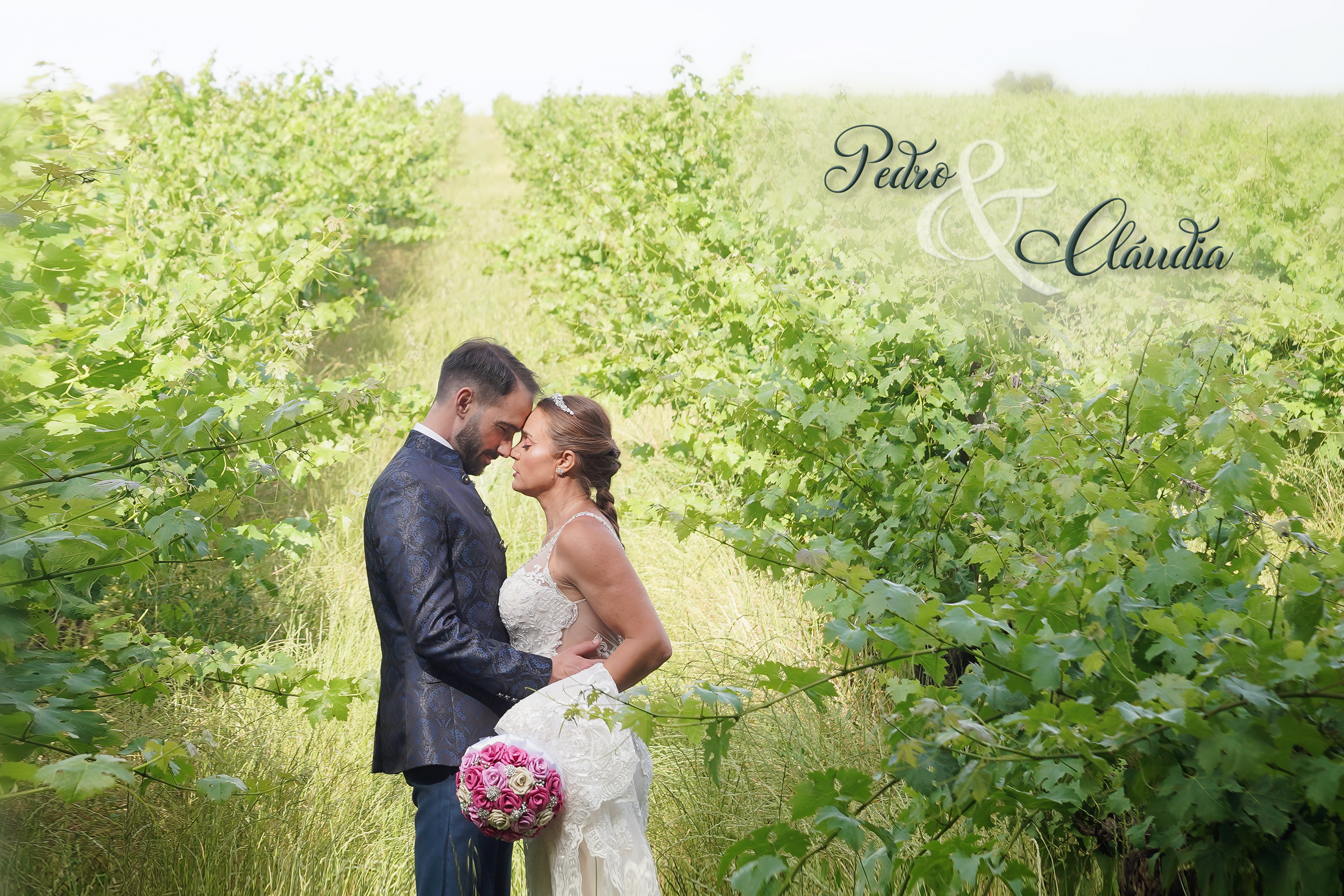 CLÁUDIA E PEDRO TRASH DRESS