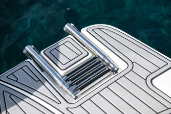 Boarding Ladder & Foot Rests